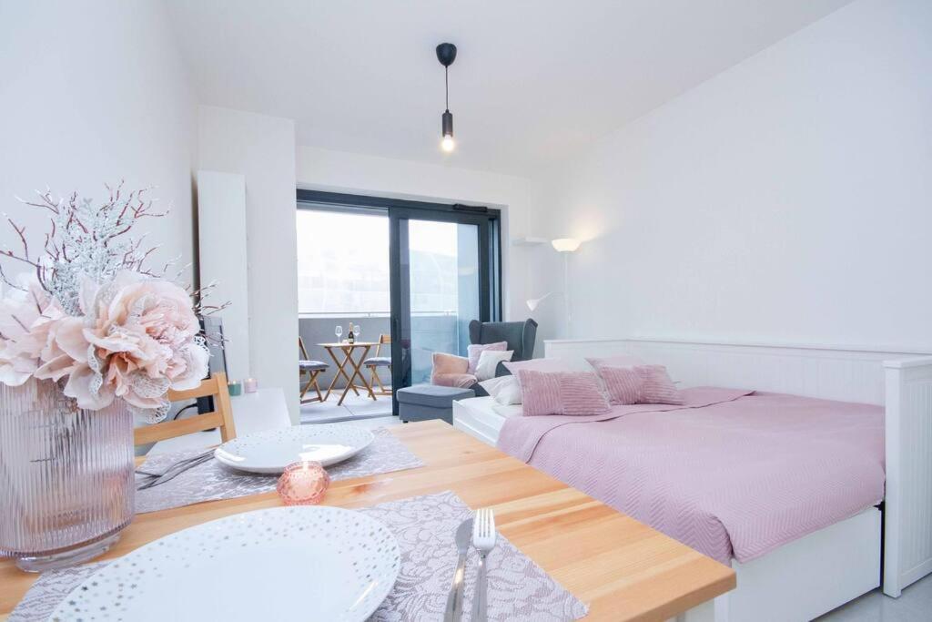 Apartment In Bratislava With Free Parking Exterior foto